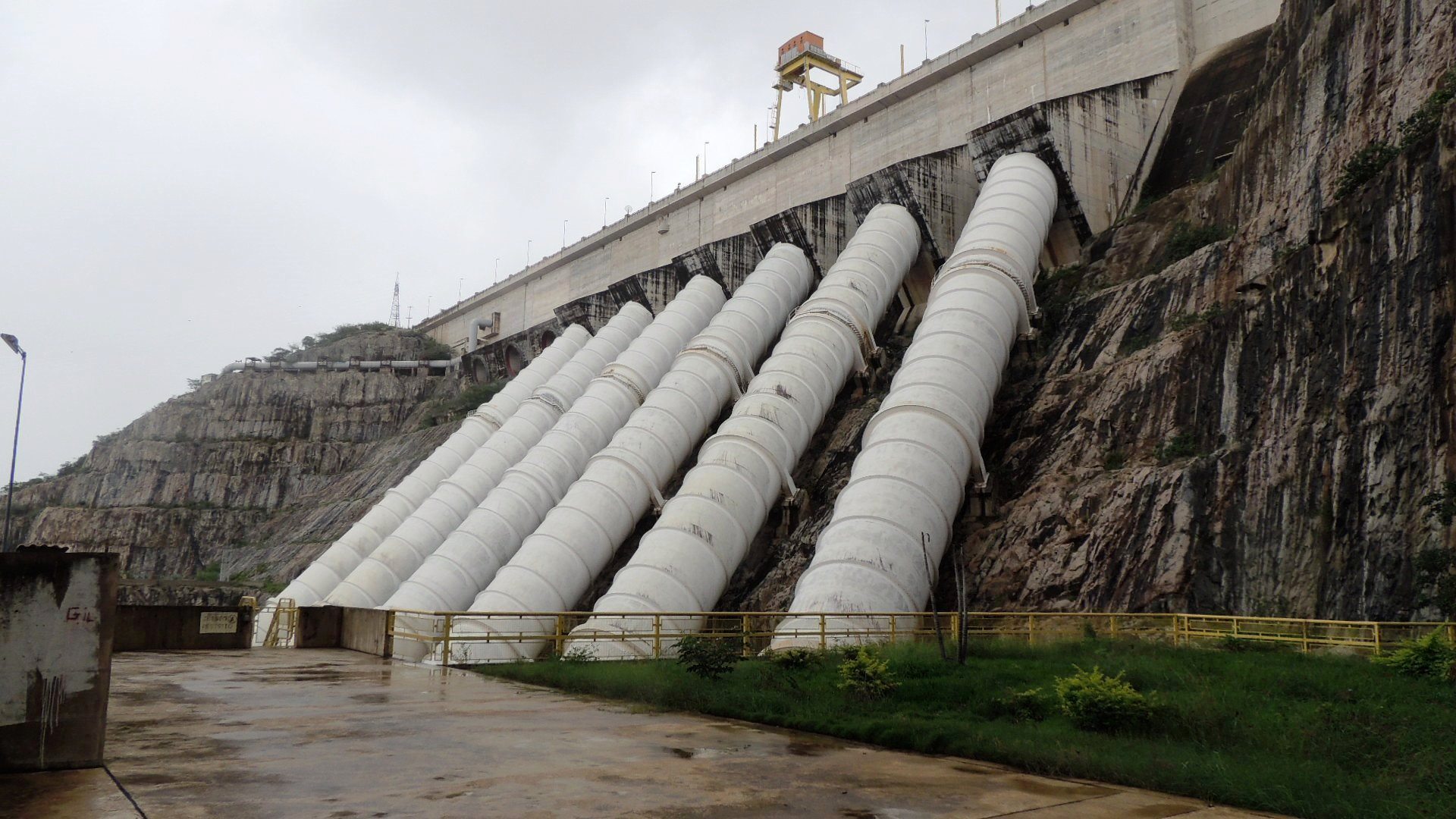 CONDUTOS FORÇADOS DA TOMADA D'ÁGUA DA USINA DE XINGÓ