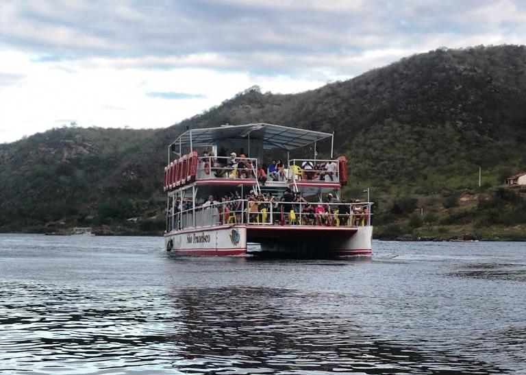 PASSEIO DE CATAMARÃ DO ESPAÇO ECOLÓGICO ANGICOS