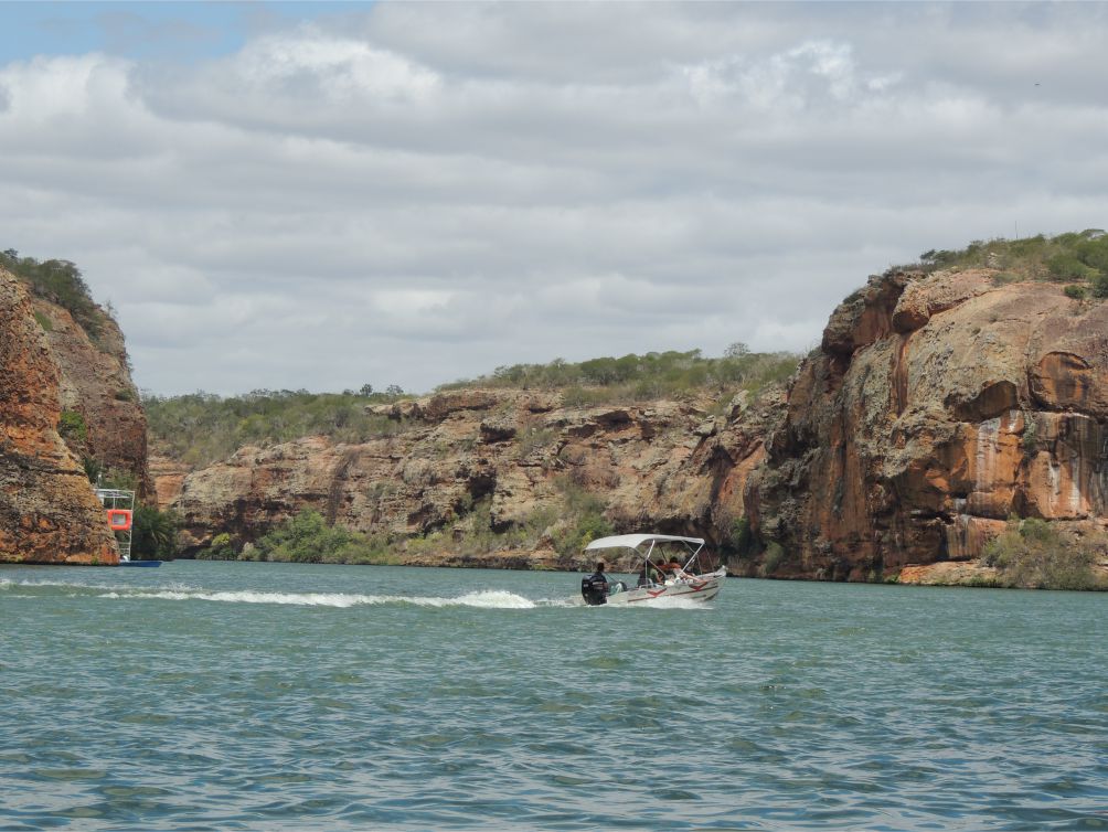 PASSEIO DE LANCHA NO CÂNION